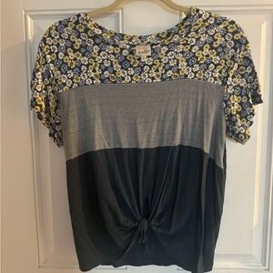 Medium Short floral sleeve shirt, Belle Du Jor brand, never worn